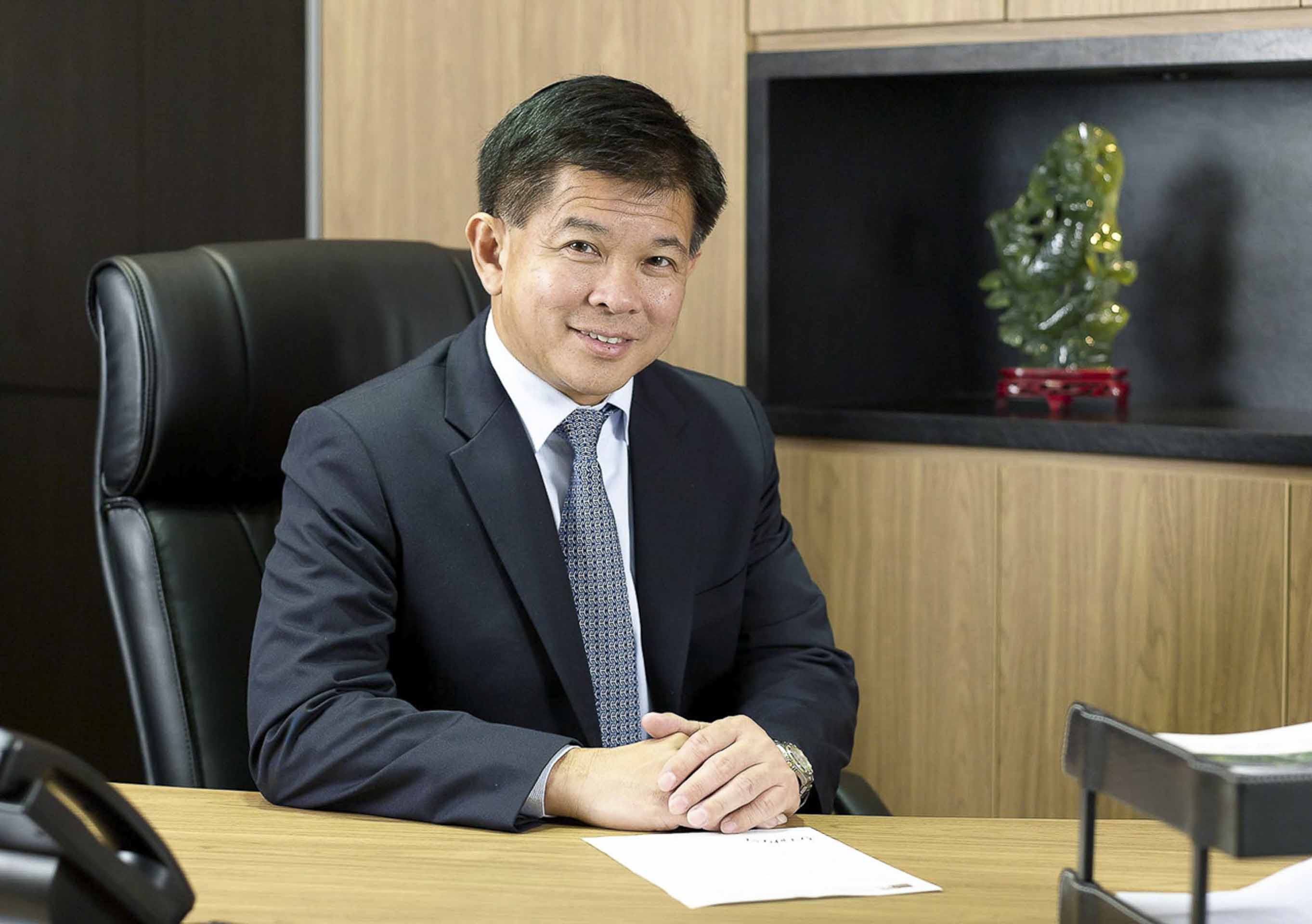 Corporate-Portrait-Photography-Singapore-Johna-4 Corporate-Portrait-Photography-Singapore-Johna-4