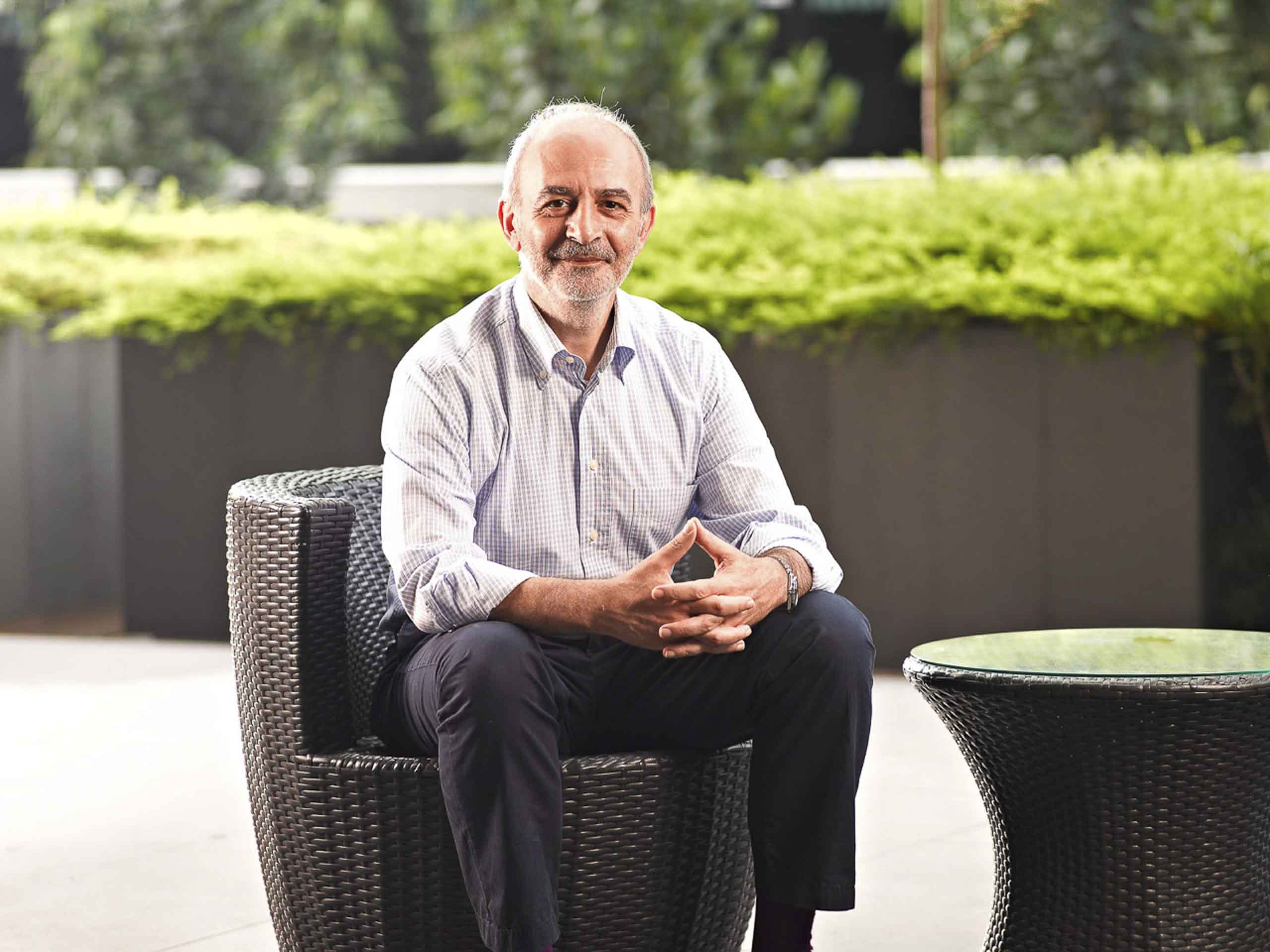 Corporate-Portrait-Photography-Singapore-Johna-8 Corporate-Portrait-Photography-Singapore-Johna-8